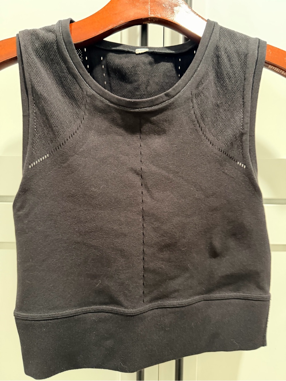 Athleta Sutra Lace Crop Tank S/M Black Seamless Yoga Top